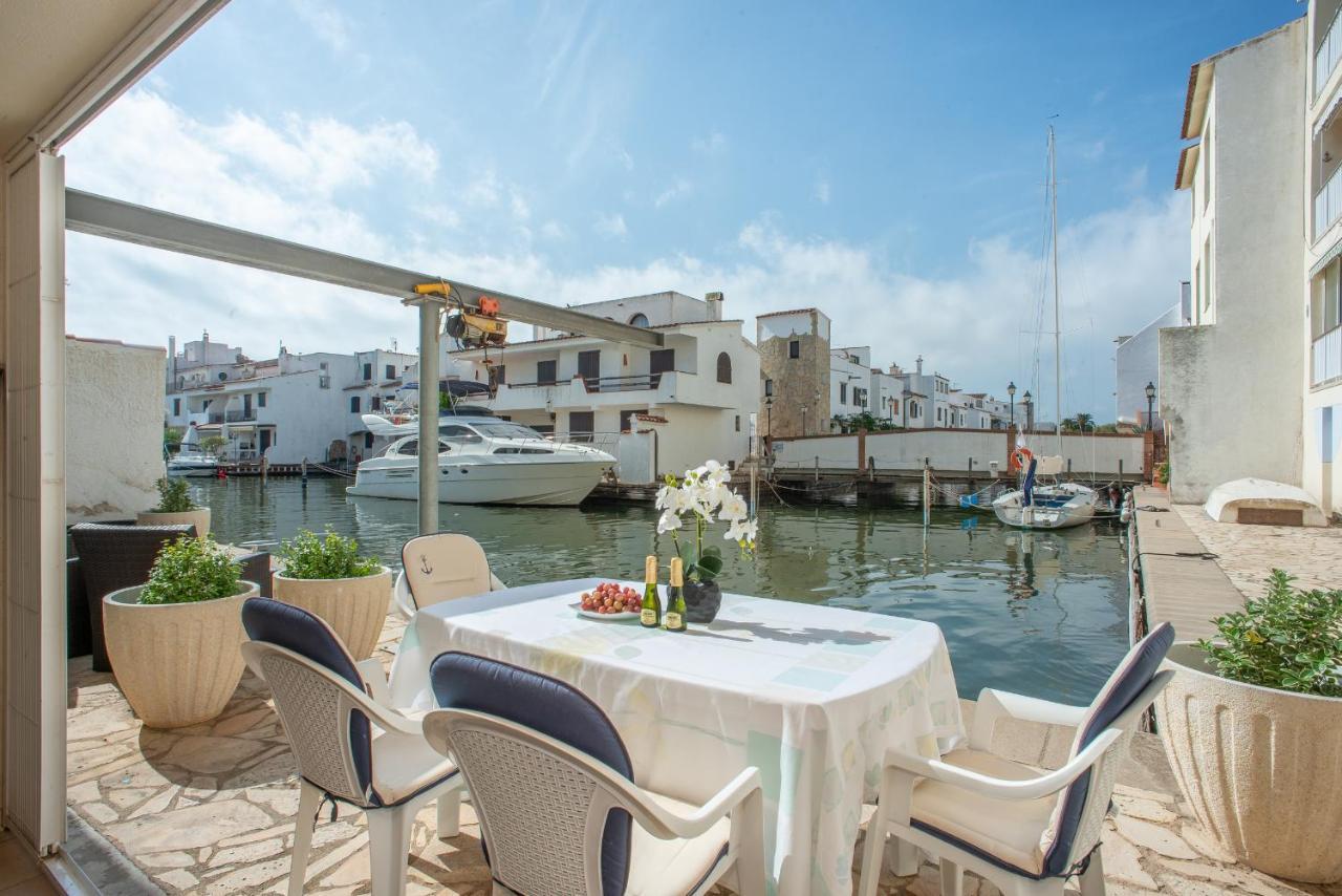 Casa Port Grec Villa Empuriabrava Exterior photo