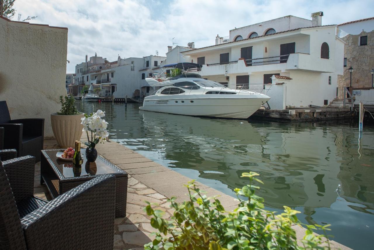 Casa Port Grec Villa Empuriabrava Exterior photo
